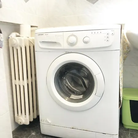 Alice A By Zoom In Earth *